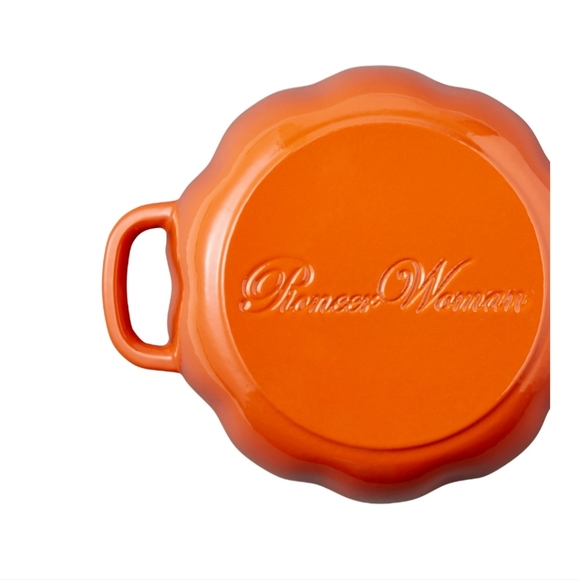 LAST ORANGE Pioneer Woman 3.5 qt enamel on cast iron Dutch oven free PW gift … - Picture 4 of 4